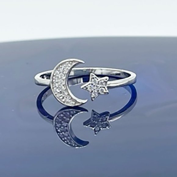 Sterling Silver Moon and Star Ring - Picture 3 of 4